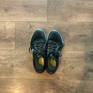 Nike Metcon 4 • Women’s • black and white • size 9